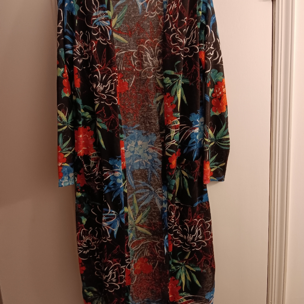 Brand New Designer Brand Lightweight Duster Brand New Designer Brand Lightweight Duster